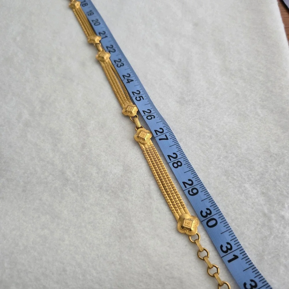 Vintage Gold Tone Multi Strand Herringbone Chain Belt Tassel Quatrefoil